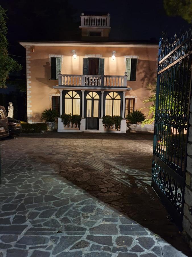 B&B Villa Fiorini Moniga del Garda Екстер'єр фото