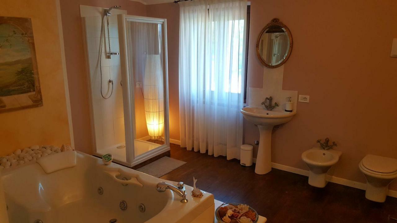 B&B Villa Fiorini Moniga del Garda Екстер'єр фото