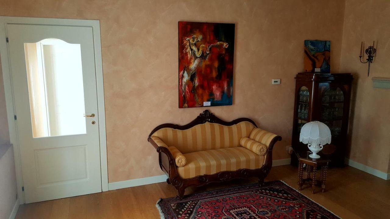 B&B Villa Fiorini Moniga del Garda Екстер'єр фото