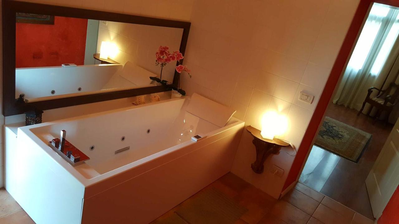 B&B Villa Fiorini Moniga del Garda Екстер'єр фото
