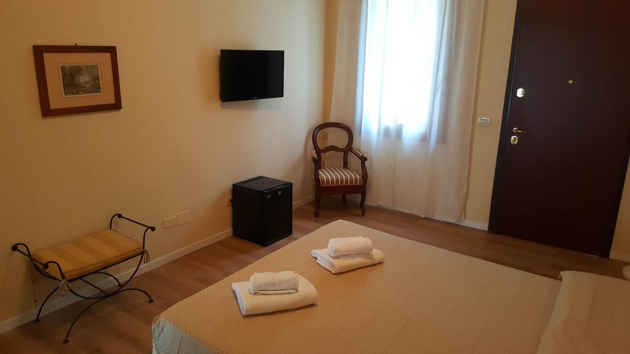 B&B Villa Fiorini Moniga del Garda Екстер'єр фото